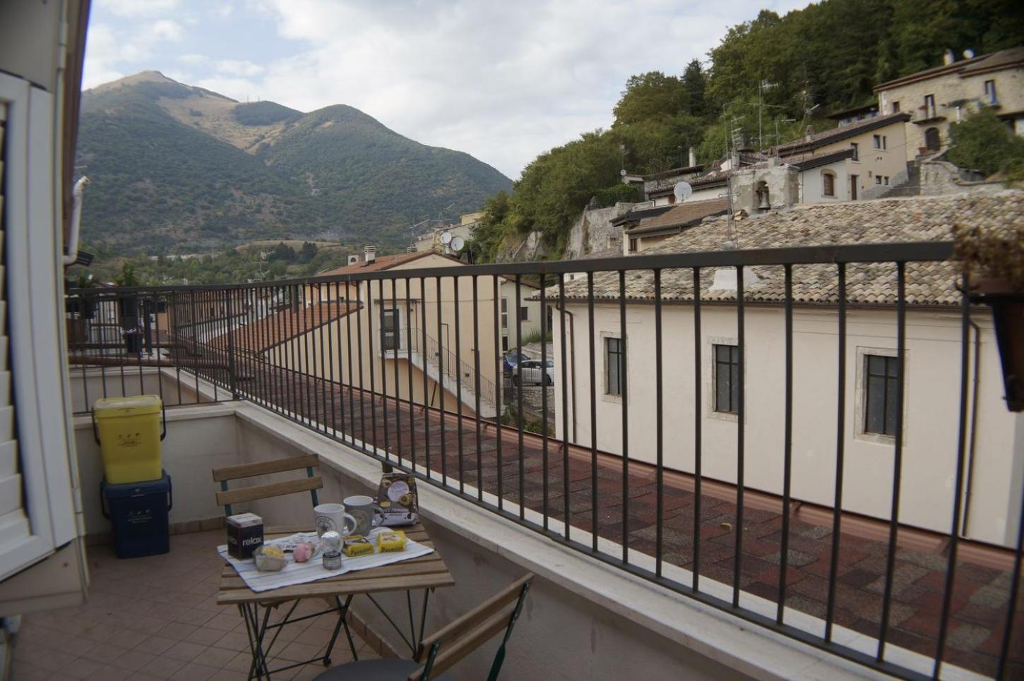 Casa Vacanze Donna Lucia Castel Di Sangro Luaran gambar
